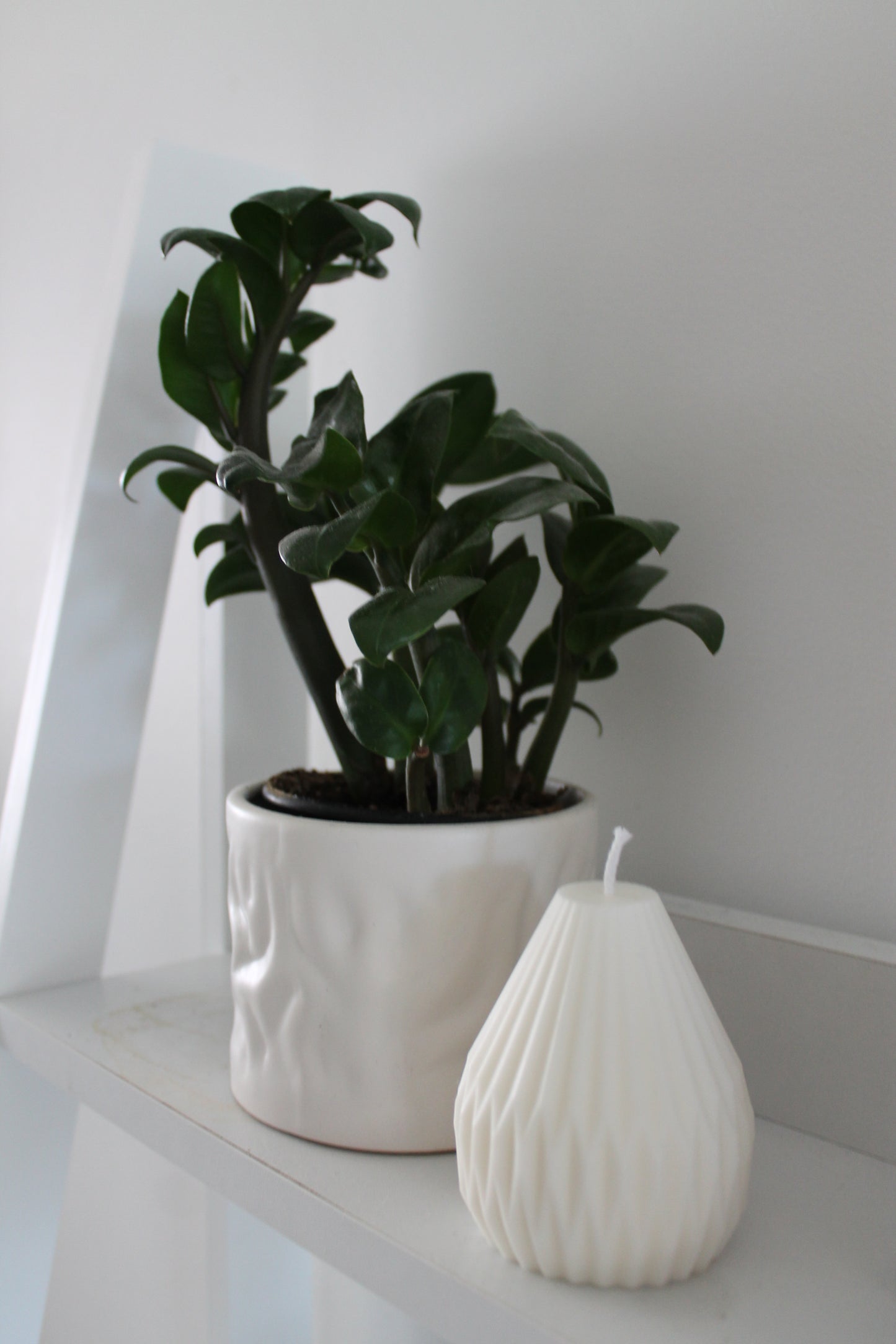 Geometric Pear Candle